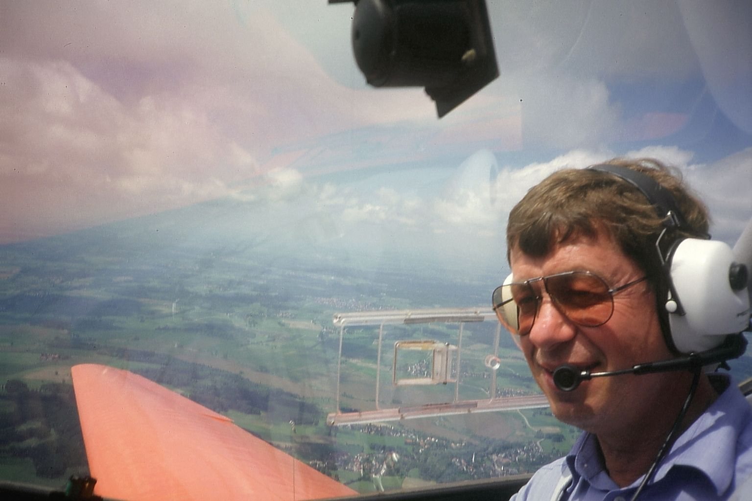 02-dr-thomas-jank-bei-einem-flug-mit-ask-16.jpg