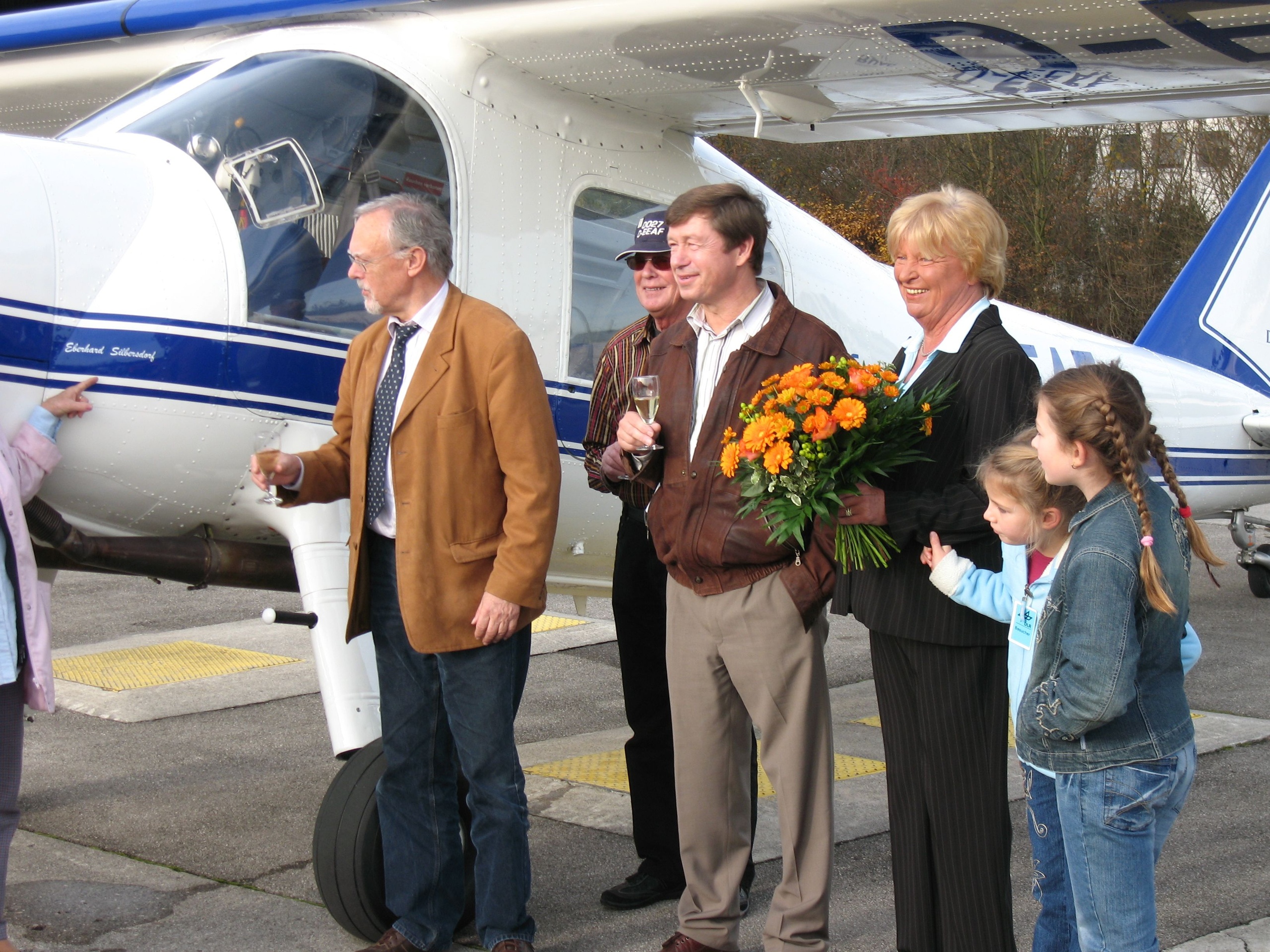 02-taufe-do27-mit-dr-thomas-jank-und-familie.jpg
