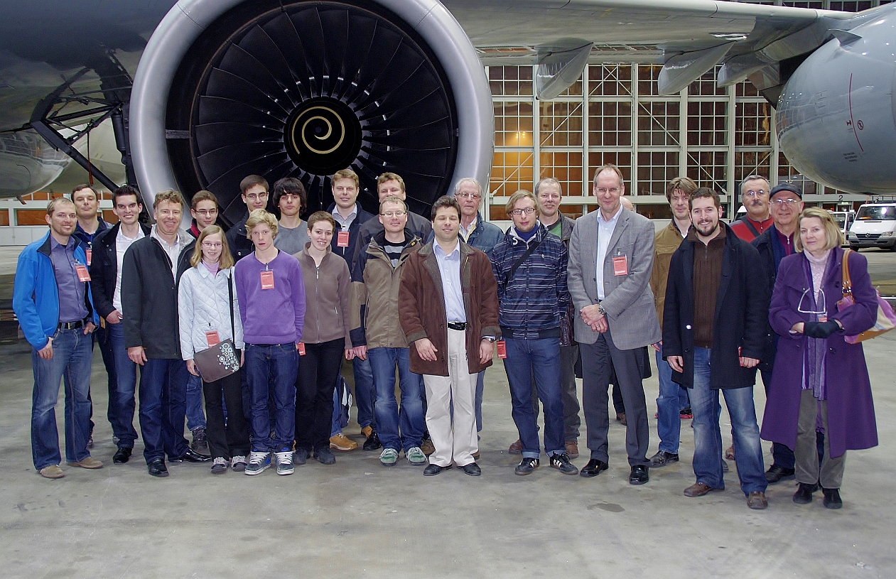 Mitglieder der FSG bei Lufthansa Technik in EDDM.