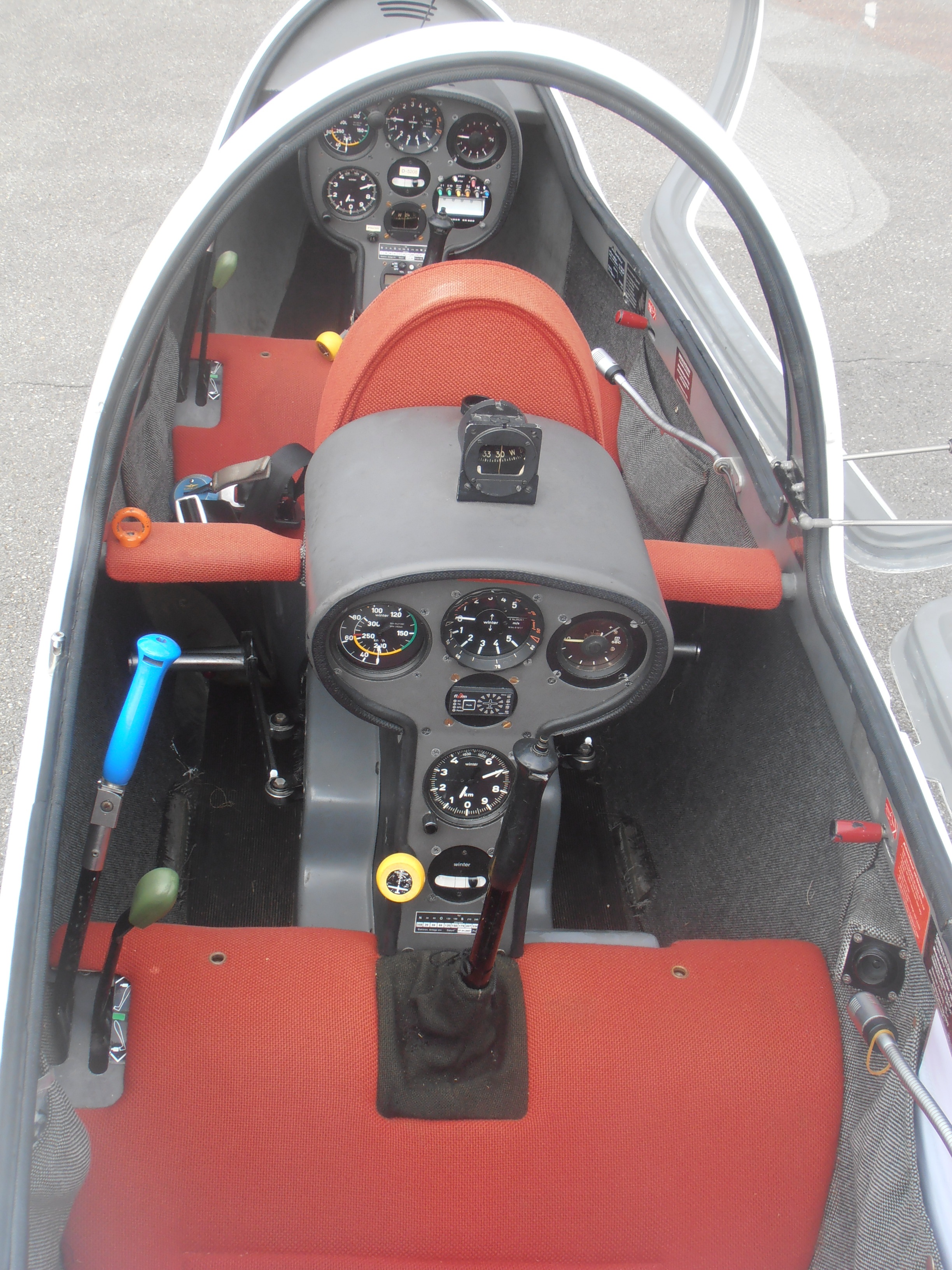 d5208_grob_g_103_c_twin_iii_instrumentierung_foto_fsg_0.jpg