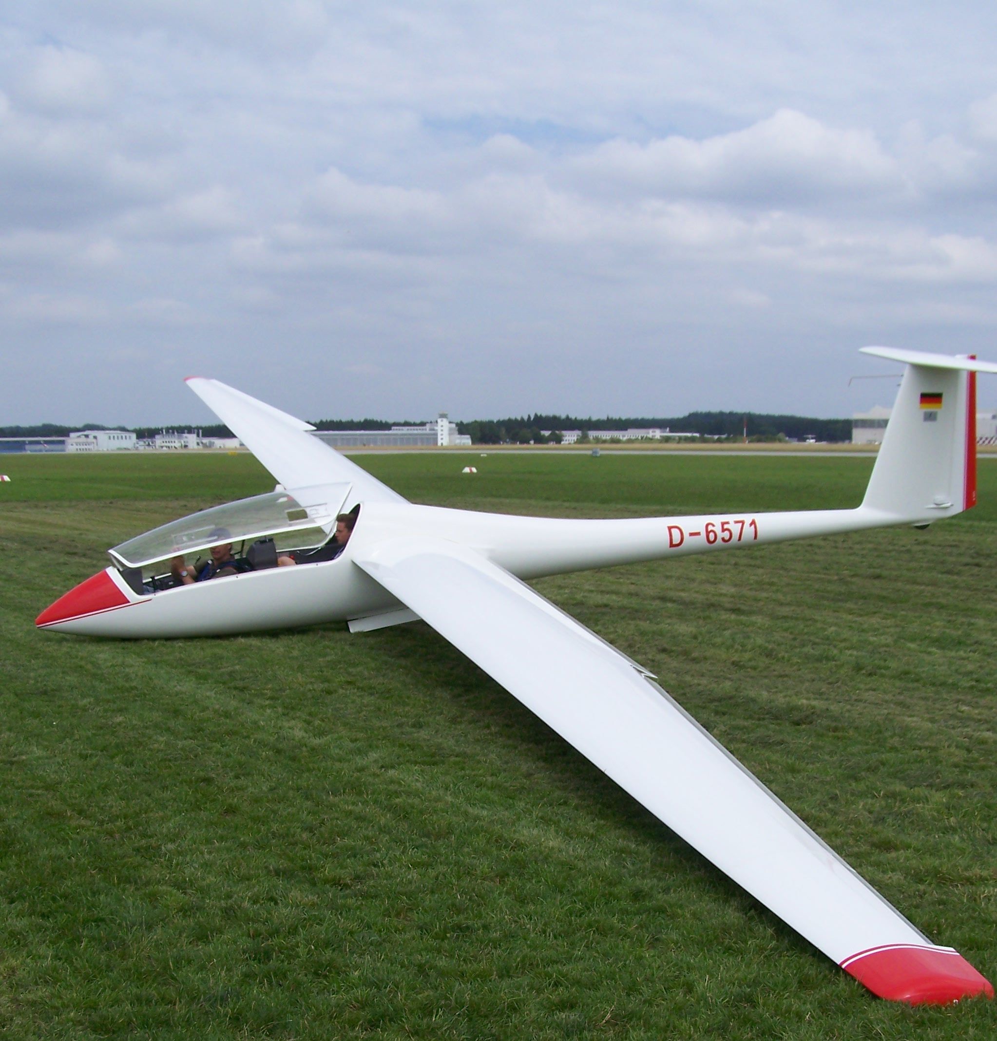 d6571_janus_ce_segelflugzeug_foto_fsg.jpg