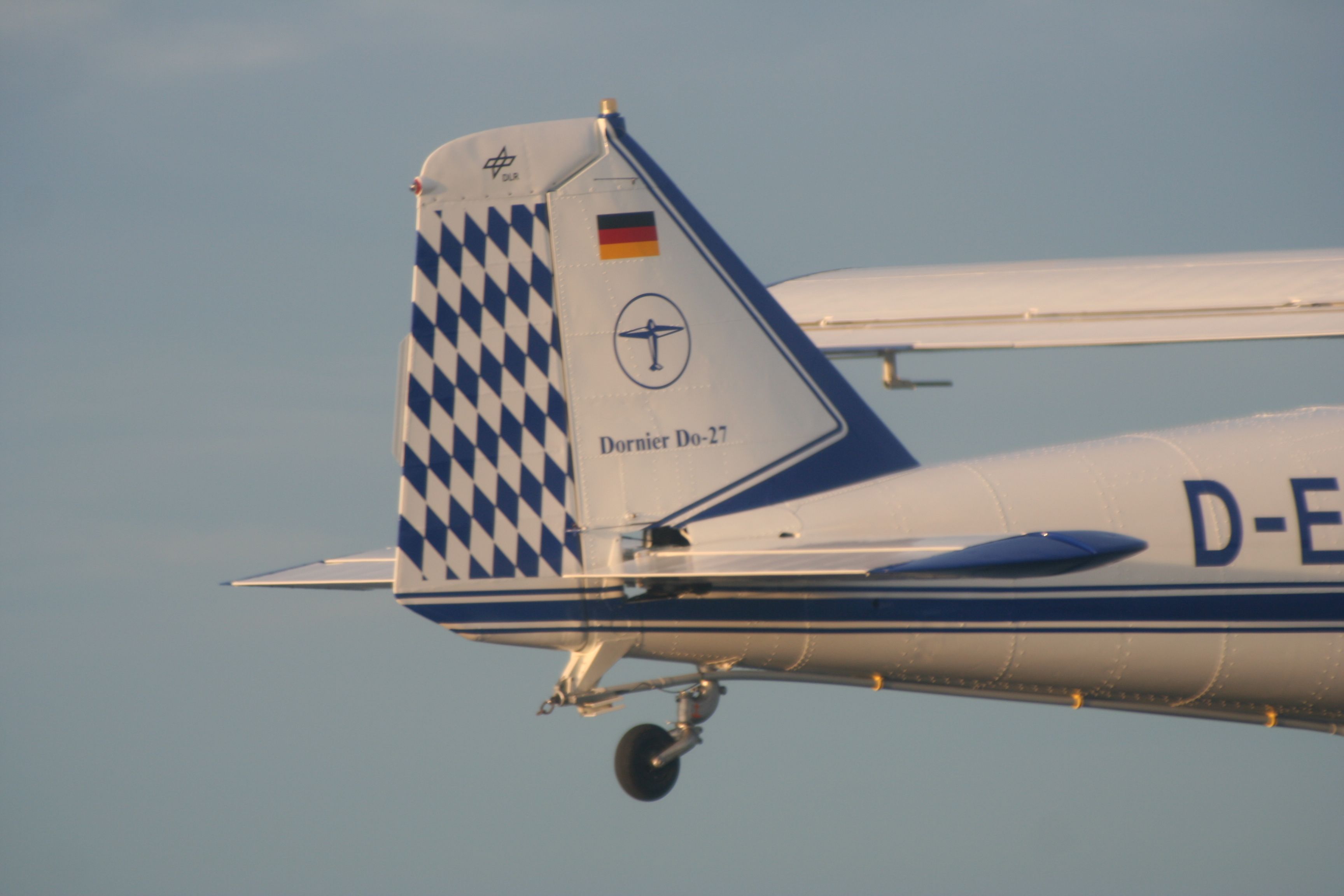 deeaf_do27_do27_im_flug_seitenruder_foto_w_hausmann.jpg