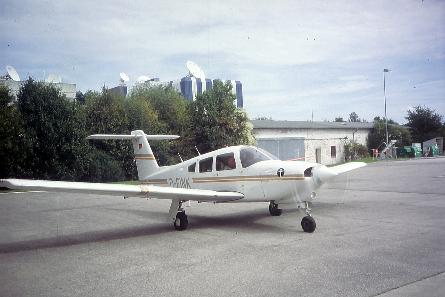 deink_piper_turbo_arrow_iv_pa_28_rt_201t_pict066.jpg