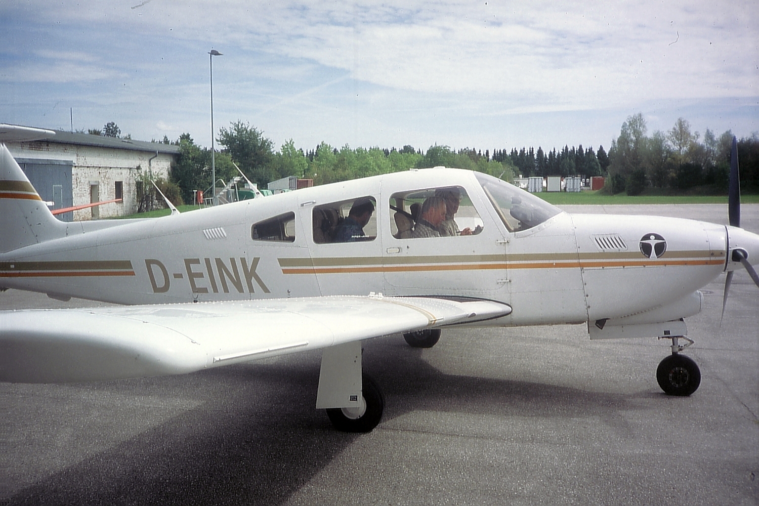 deink_piper_turbo_arrow_iv_pa_28_rt_201t_pict067.jpg