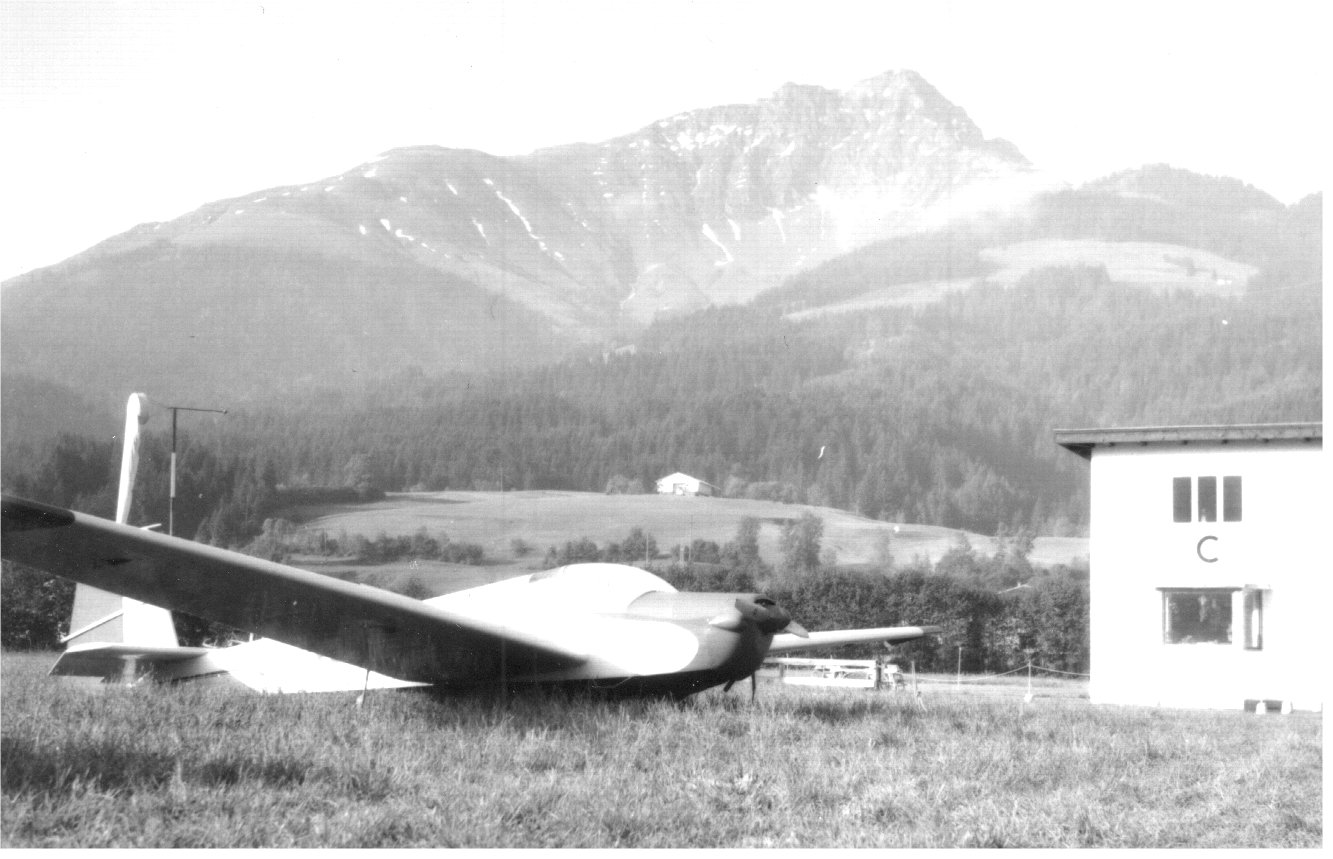 dkdvl_sf25b_fsg_motorfalke_in_st_johann_kitzb_horn_foto_g_miosga.jpg